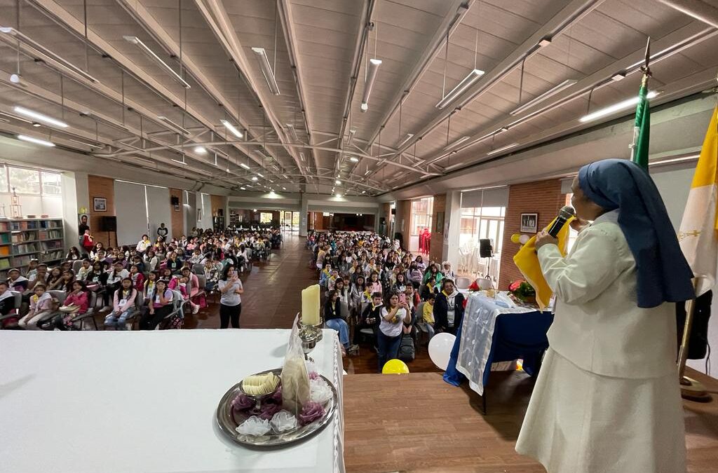 Escuela de Niños Líderes y Asesores